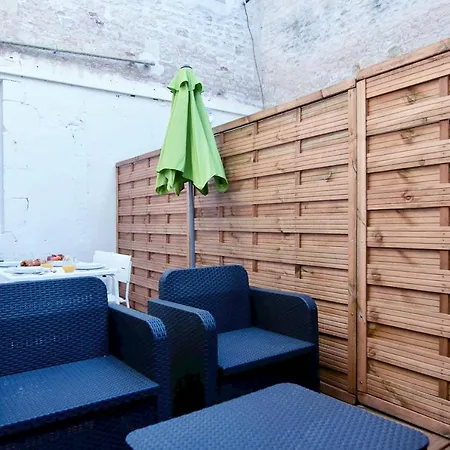 Nuiteejour Centre アパート