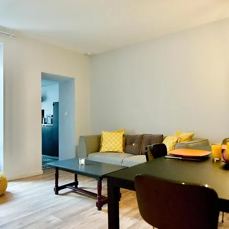 アパート Nuiteejour Centre ニオール