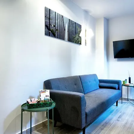 Nuiteejour Centre Apartment *
