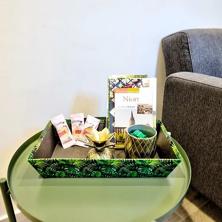 Nuiteejour Centre * Niort