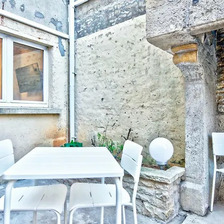 アパート Nuiteejour Centre