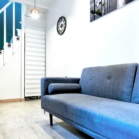 Nuiteejour Centre 尼奥尔