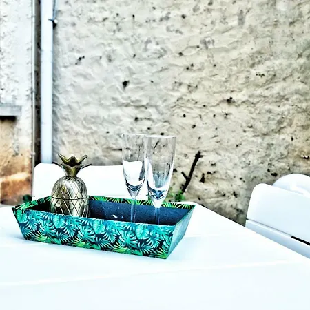 Nuiteejour Centre * Niort